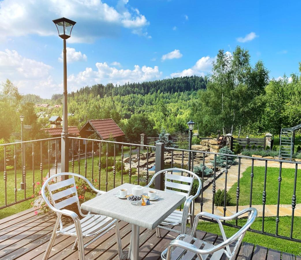Villa Zoryany Dvir Skhidnytsia ภายนอก รูปภาพ