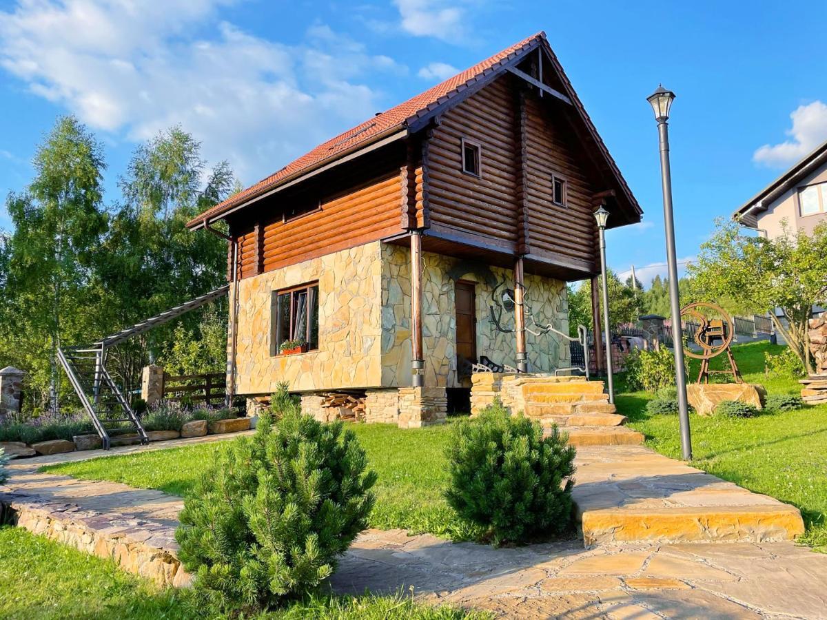 Villa Zoryany Dvir Skhidnytsia ภายนอก รูปภาพ