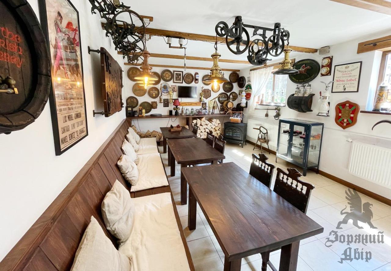 Villa Zoryany Dvir Skhidnytsia ภายนอก รูปภาพ