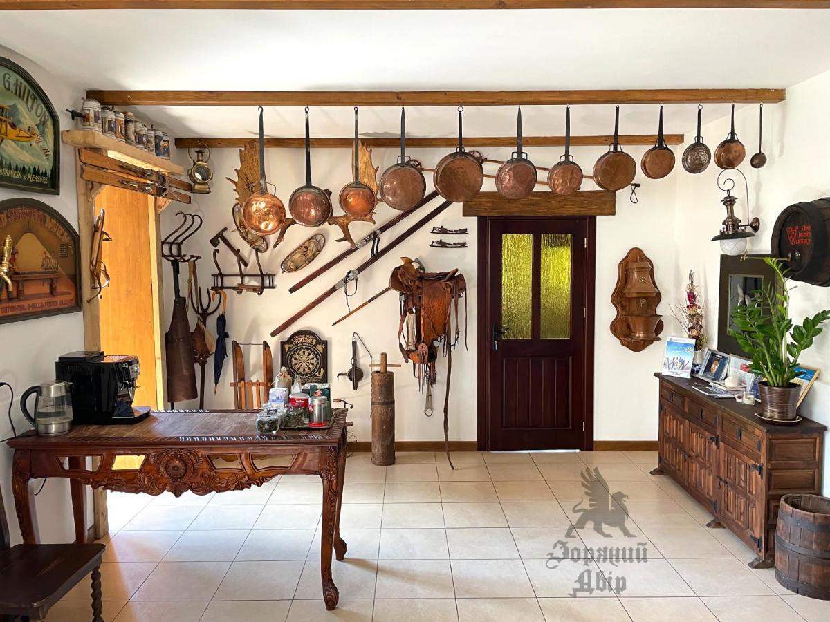 Villa Zoryany Dvir Skhidnytsia ภายนอก รูปภาพ